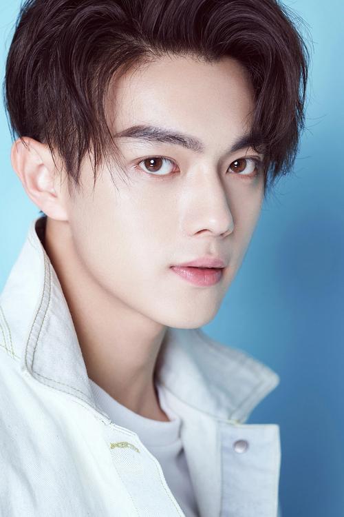 明星接机攻略?明星接机牌图片-第2张图片-93游戏 明星接机攻略?明星接机牌图片-第2张图片-93游戏